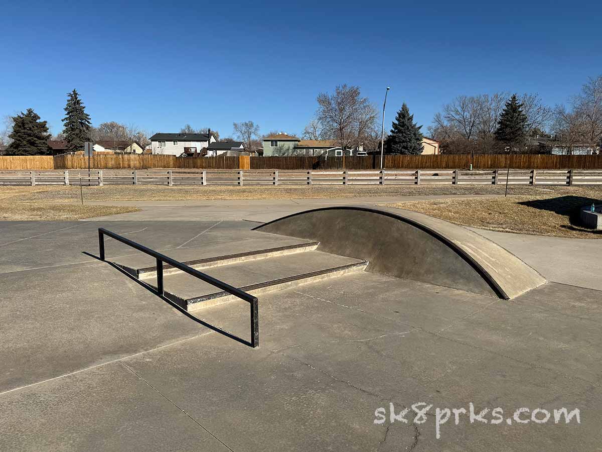 Carpenter Skatepark small down rail