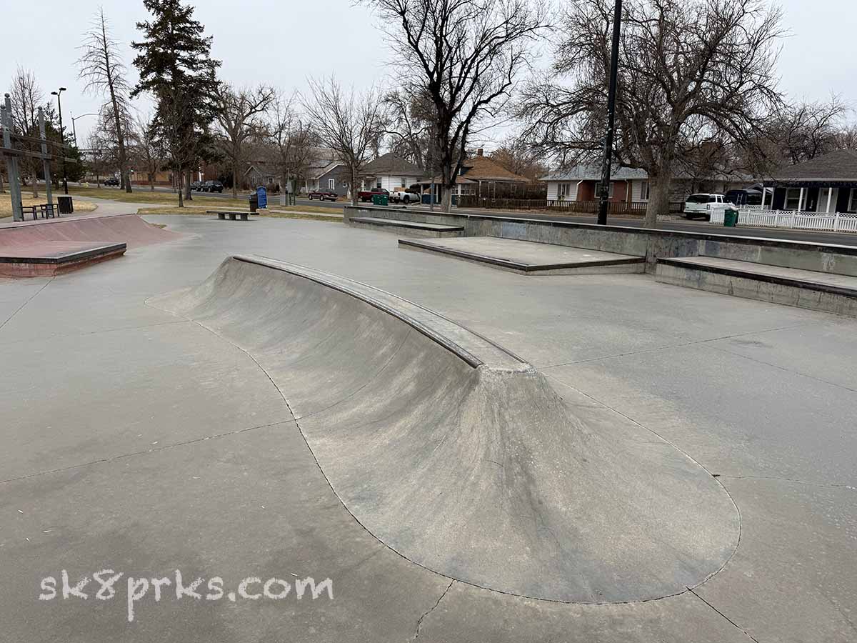 Dayton Skatepark curved spine