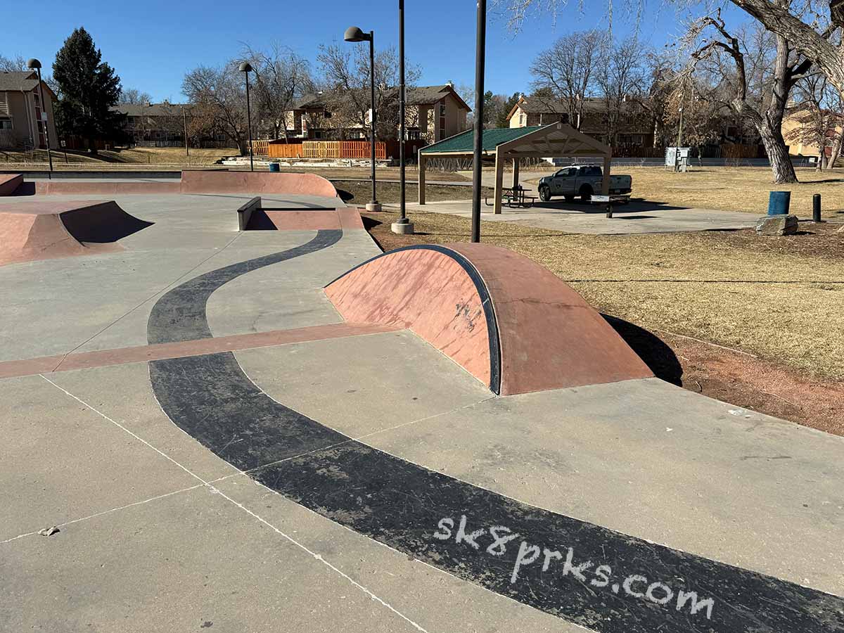 Don Anema Memorial Skatepark rainbow hubba