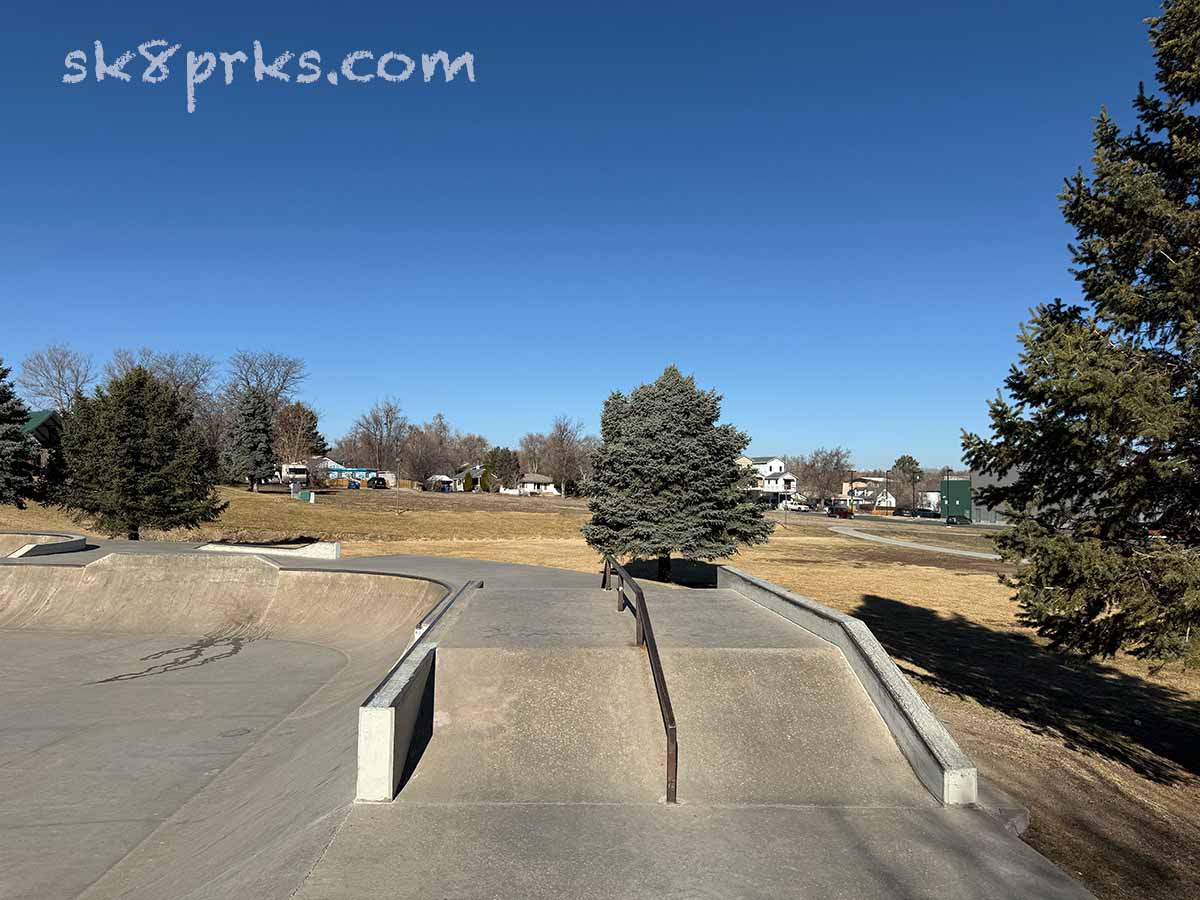 Edgewater Skatepark ledge, rail and hubba