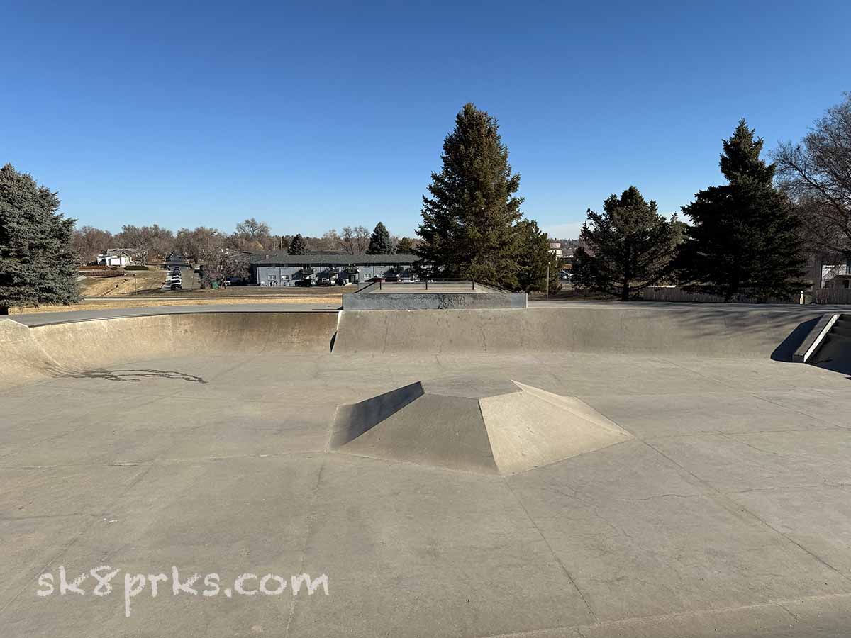 Edgewater Skatepark fun box