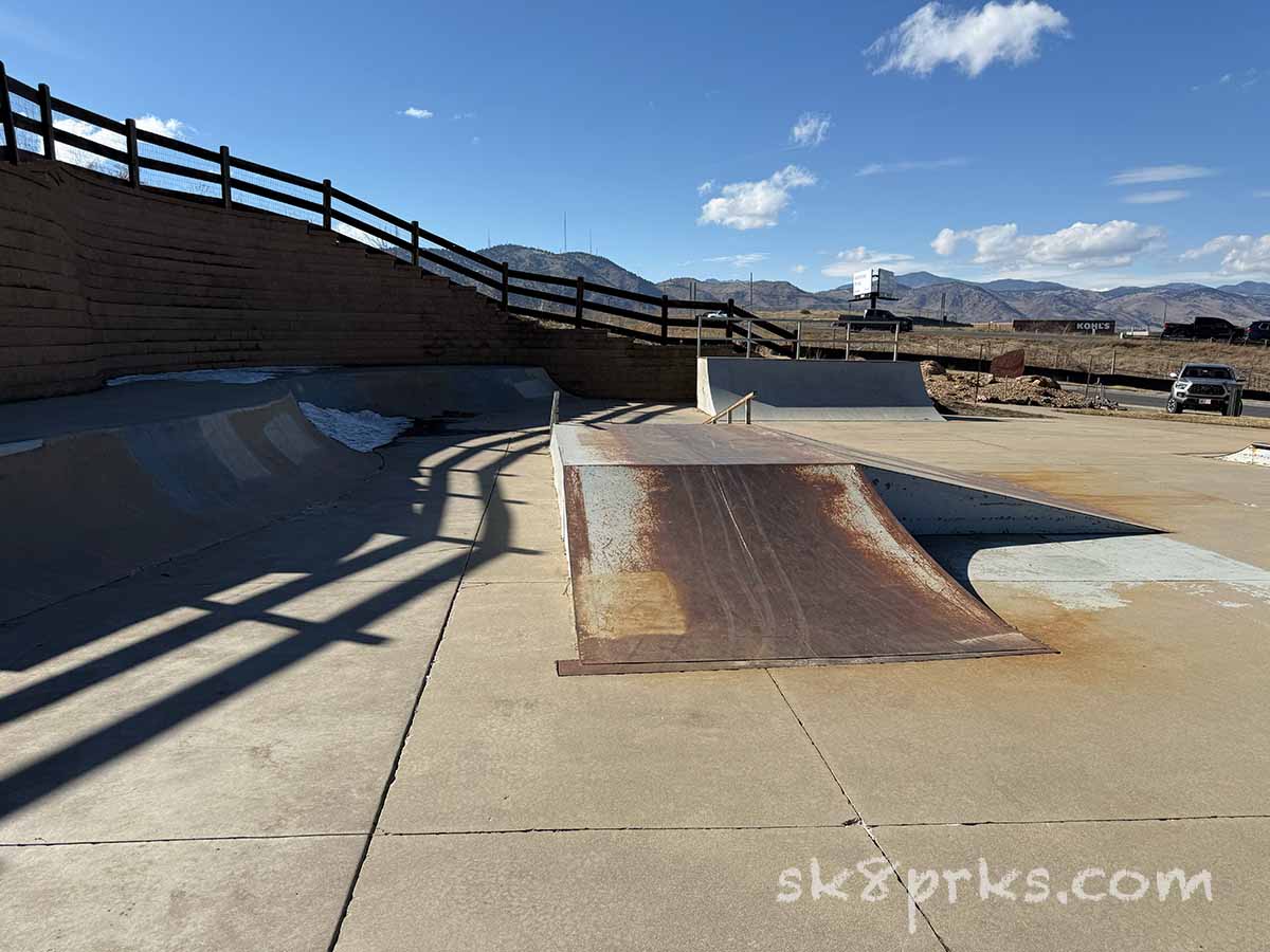 Golden Heights Skatepark fun box