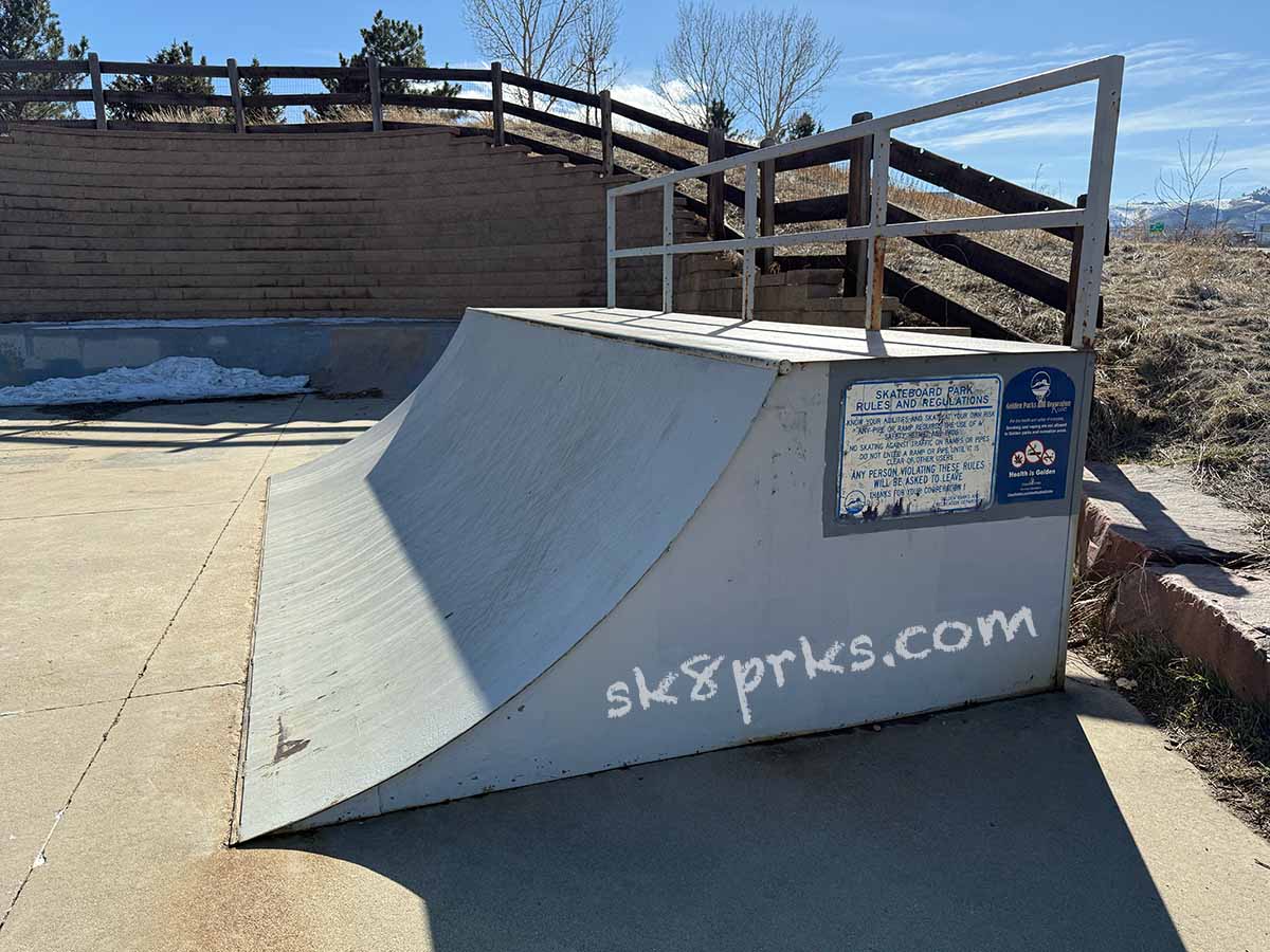 Golden Heights Skatepark 4' quarter pipe