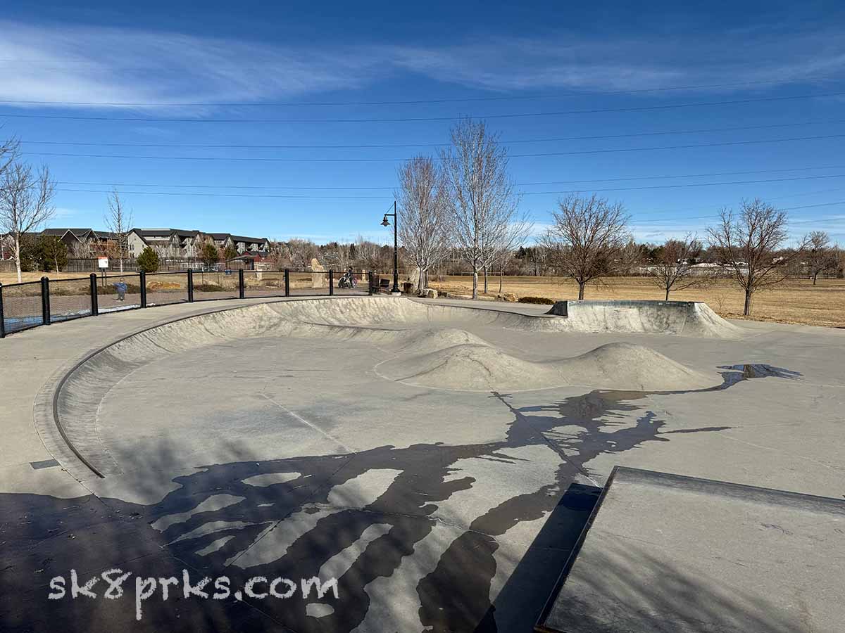 Skyline Park Skatepark 0-2' quarter pipe and bumps