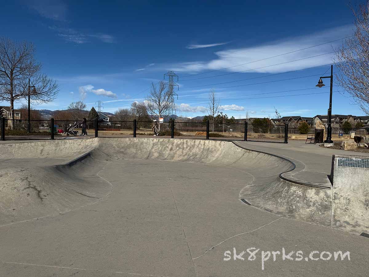 Skyline Park Skatepark 1-2' quarter pipe