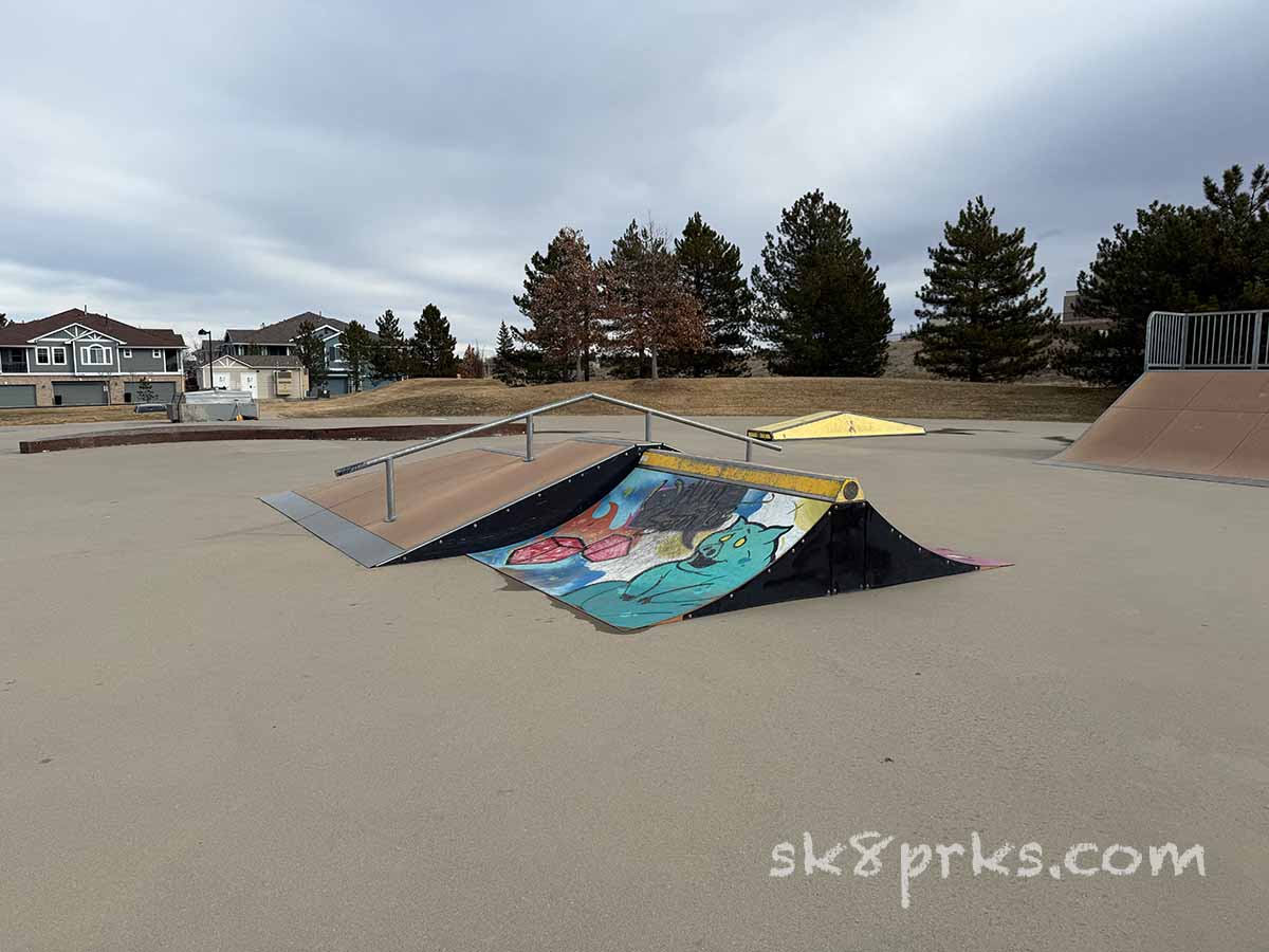 Tanks Skatepark Willie Santos curb spin and A frame rail