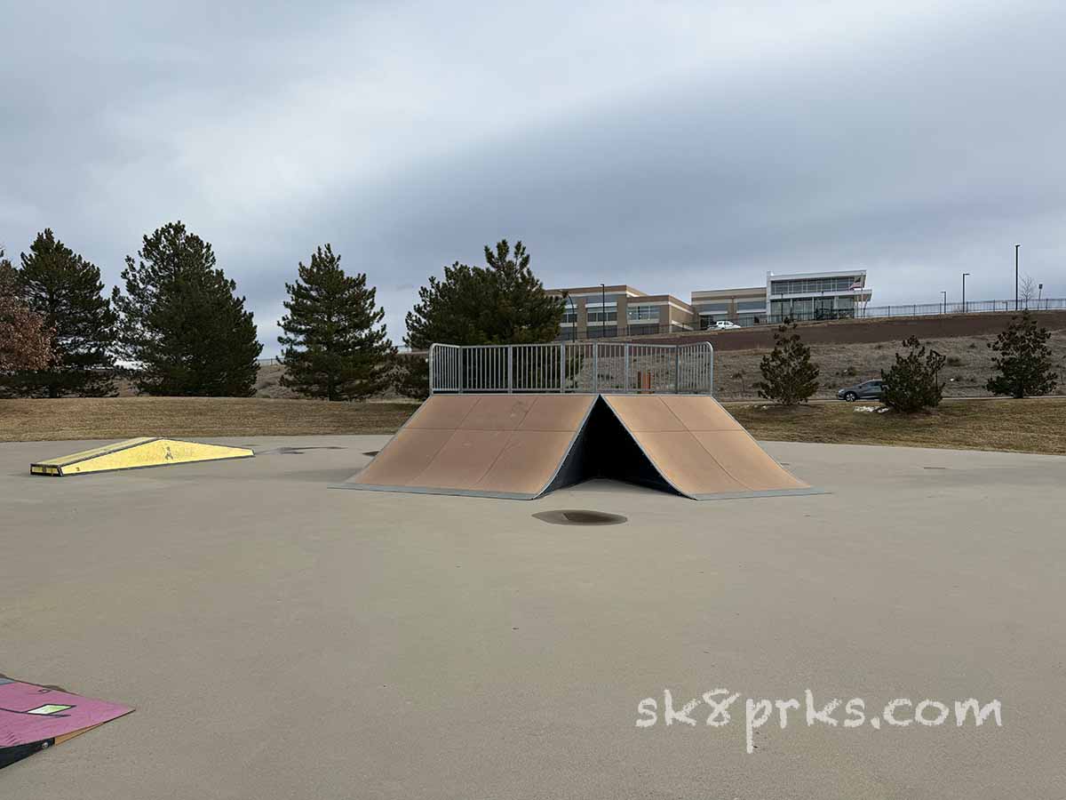 Tanks Skatepark 5' banks