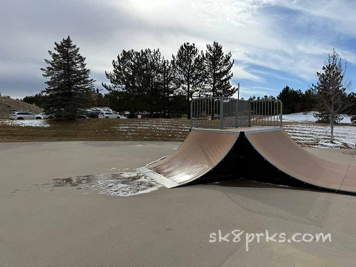 Tanks Skatepark 4' quarter pipe 2